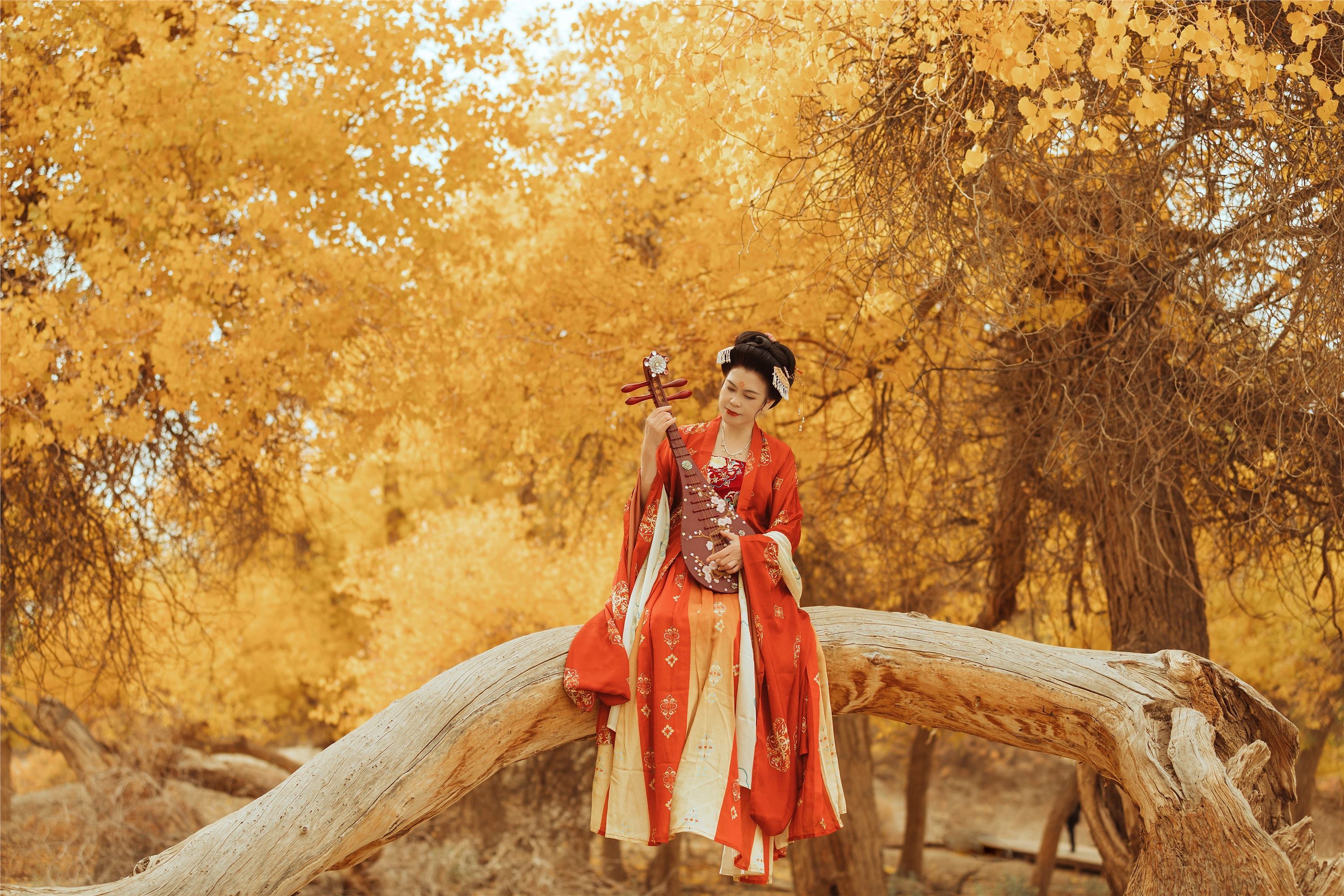 YITUYU艺图语 2021.09.03 岁月不败美人 知秋